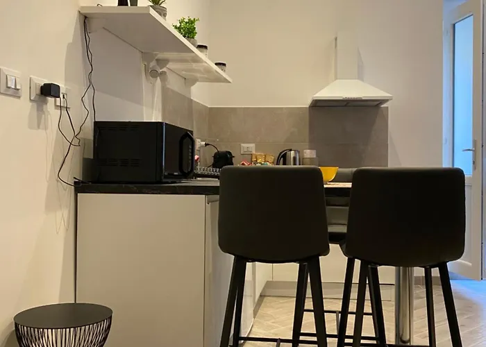 Phoenix House Syrakuzy