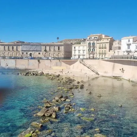 Phoenix House Syrakus