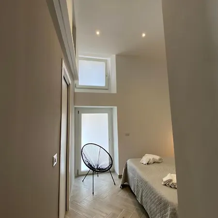 Phoenix House * Syrakus